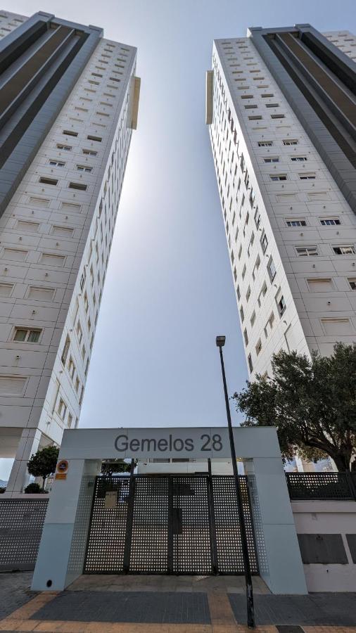 Gemelos Sea Front Apartment Бенидорм Екстериор снимка