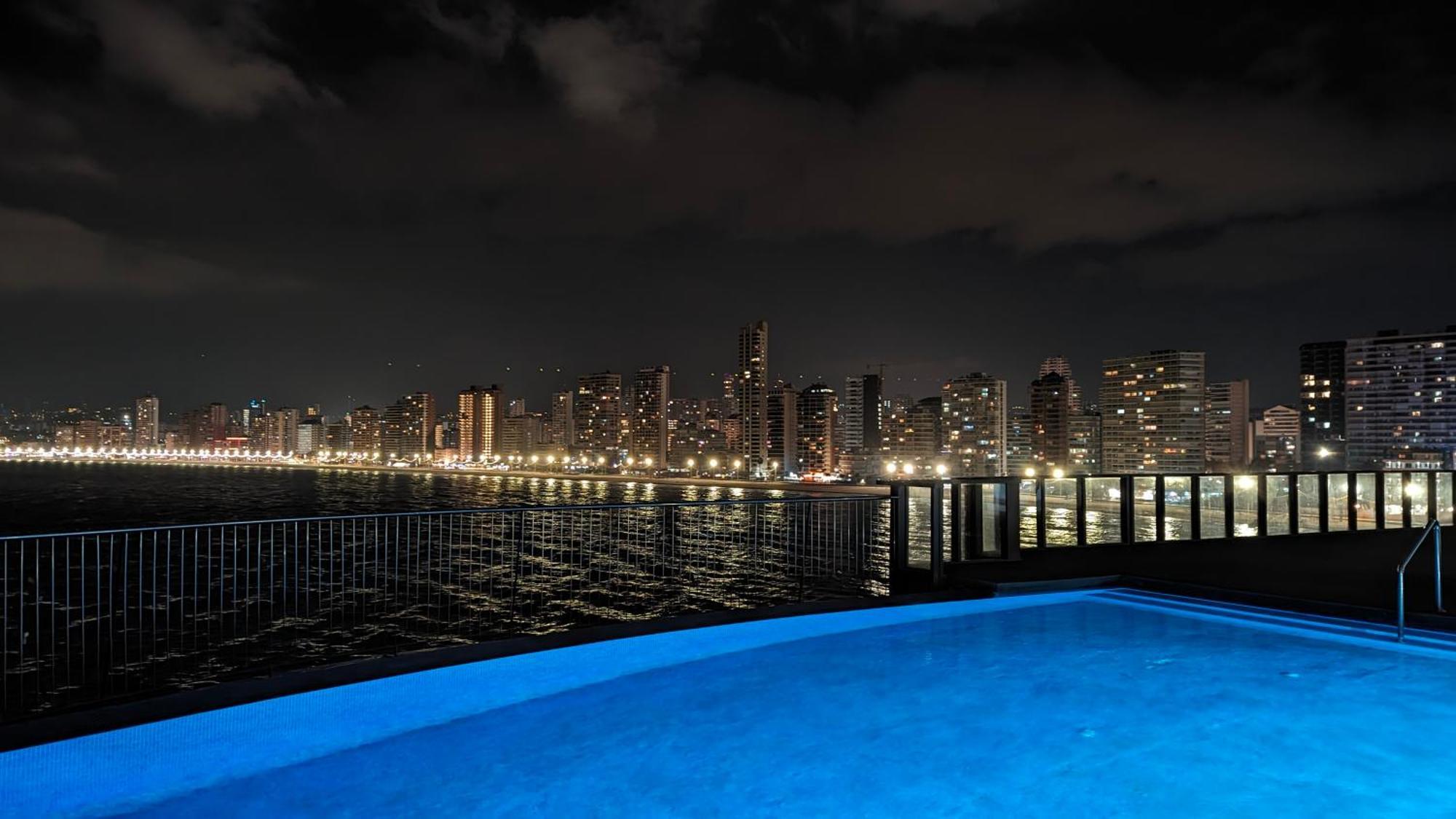 Gemelos Sea Front Apartment Бенидорм Екстериор снимка