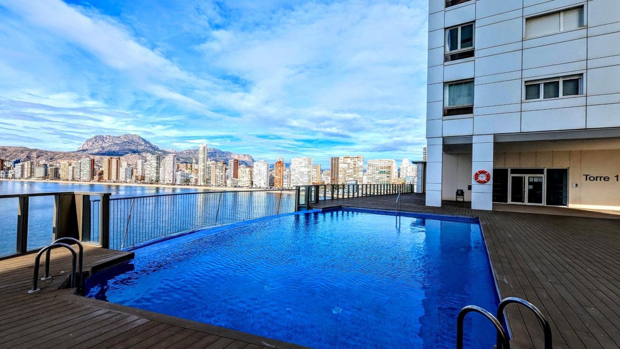 Gemelos Sea Front Apartment Бенидорм Екстериор снимка