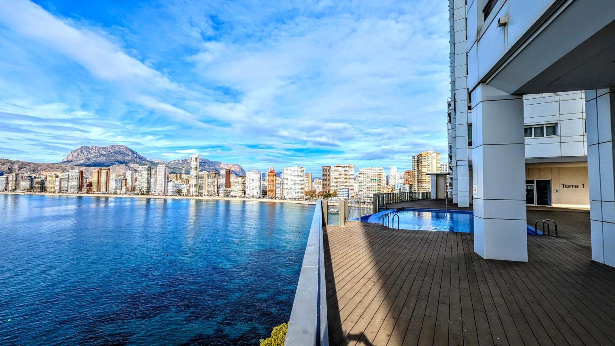 Gemelos Sea Front Apartment Бенидорм Екстериор снимка